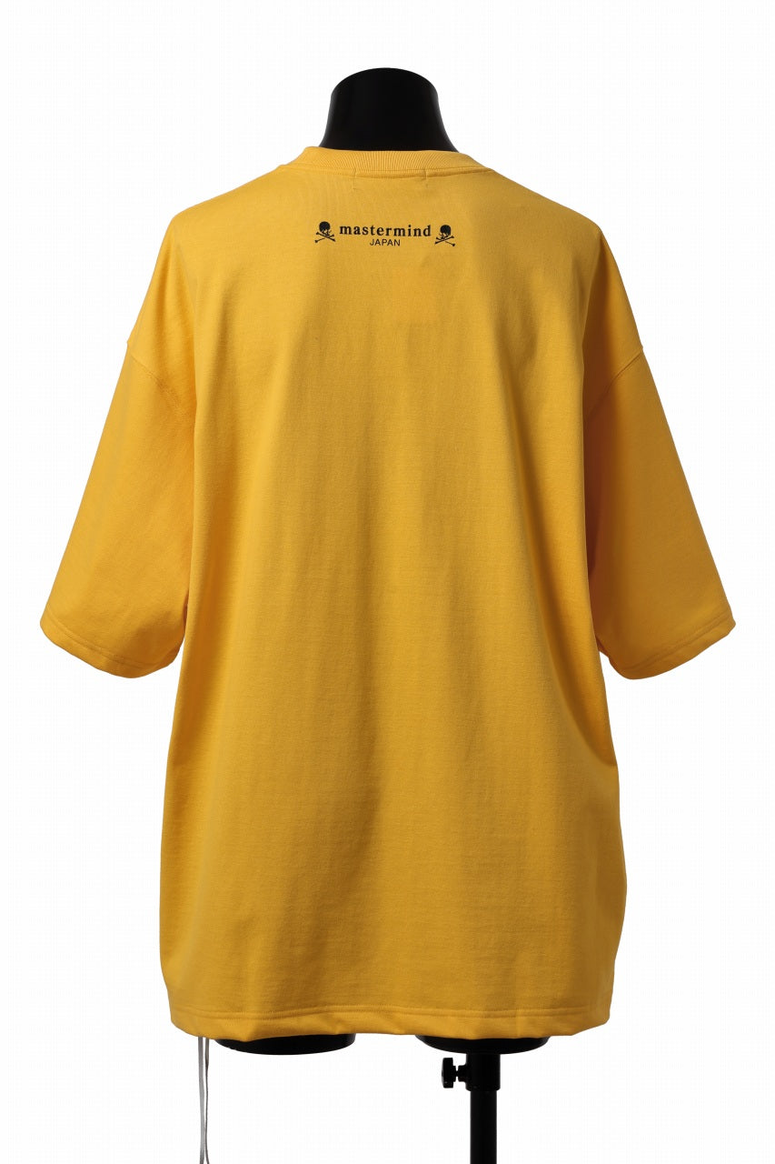 Load image into Gallery viewer, mastermind JAPAN FACE LOGO TEE / BOXY FIT (YELLOW)