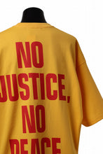Load image into Gallery viewer, mastermind WORLD JUSTICE TEE / BOXY FIT (YELLOW)
