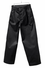 画像をギャラリービューアに読み込む, ISAMU KATAYAMA BACKLASH TUCK WIDE PANTS / HIGH DENSITY CHINO CLOTH (BLACK)