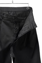 画像をギャラリービューアに読み込む, ISAMU KATAYAMA BACKLASH TUCK WIDE PANTS / HIGH DENSITY CHINO CLOTH (BLACK)