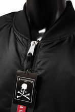 画像をギャラリービューアに読み込む, mastermind WORLD x ALPHA INDUSTRIES RIVERSIBLE MA-1 JACKET - CRAZY PANELED (BLACK)