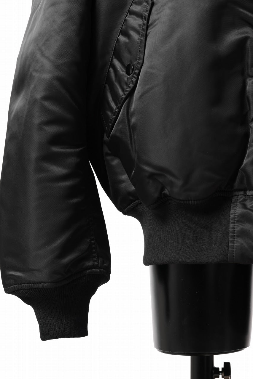 画像をギャラリービューアに読み込む, mastermind WORLD x ALPHA INDUSTRIES RIVERSIBLE MA-1 JACKET - CRAZY PANELED (BLACK)