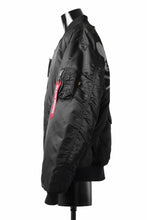画像をギャラリービューアに読み込む, mastermind WORLD x ALPHA INDUSTRIES RIVERSIBLE MA-1 JACKET - CRAZY PANELED (BLACK)