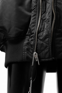 画像をギャラリービューアに読み込む, mastermind WORLD x ALPHA INDUSTRIES RIVERSIBLE MA-1 JACKET - CRAZY PANELED (BLACK)