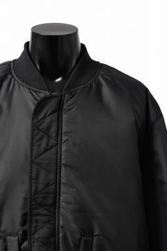 画像をギャラリービューアに読み込む, mastermind WORLD x ALPHA INDUSTRIES RIVERSIBLE MA-1 JACKET - CRAZY PANELED (BLACK)