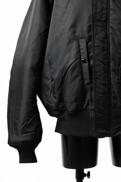 画像をギャラリービューアに読み込む, mastermind WORLD x ALPHA INDUSTRIES RIVERSIBLE MA-1 JACKET - CRAZY PANELED (BLACK)