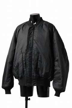 画像をギャラリービューアに読み込む, mastermind WORLD x ALPHA INDUSTRIES RIVERSIBLE MA-1 JACKET - CRAZY PANELED (BLACK)
