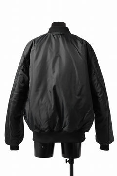 画像をギャラリービューアに読み込む, mastermind WORLD x ALPHA INDUSTRIES RIVERSIBLE MA-1 JACKET - CRAZY PANELED (BLACK)