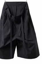 画像をギャラリービューアに読み込む, D-VEC WIDE FLARED SHORTS / W WATER REPELLENT NYLON TAFFETA (NIGHT SEA BLACK)