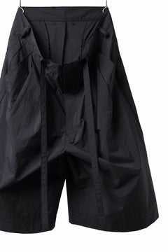 画像をギャラリービューアに読み込む, D-VEC WIDE FLARED SHORTS / W WATER REPELLENT NYLON TAFFETA (NIGHT SEA BLACK)