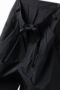 画像をギャラリービューアに読み込む, D-VEC WIDE FLARED SHORTS / W WATER REPELLENT NYLON TAFFETA (NIGHT SEA BLACK)