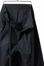 画像をギャラリービューアに読み込む, D-VEC WIDE FLARED SHORTS / W WATER REPELLENT NYLON TAFFETA (NIGHT SEA BLACK)