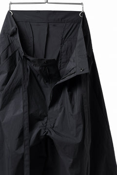 画像をギャラリービューアに読み込む, D-VEC WIDE FLARED SHORTS / W WATER REPELLENT NYLON TAFFETA (NIGHT SEA BLACK)