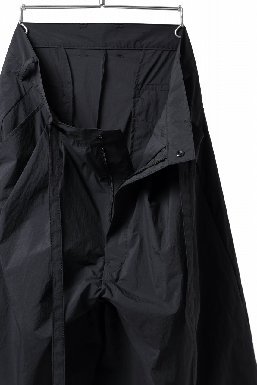 画像をギャラリービューアに読み込む, D-VEC WIDE FLARED SHORTS / W WATER REPELLENT NYLON TAFFETA (NIGHT SEA BLACK)