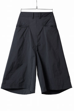 画像をギャラリービューアに読み込む, D-VEC WIDE FLARED SHORTS / W WATER REPELLENT NYLON TAFFETA (NIGHT SEA BLACK)