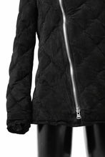 画像をギャラリービューアに読み込む, ISAMU KATAYAMA BACKLASH HOODED DOWN JACKET / KANGAROO REVERSE + POLISH WHITE GOOSE (BLACK)