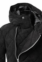 画像をギャラリービューアに読み込む, ISAMU KATAYAMA BACKLASH HOODED DOWN JACKET / KANGAROO REVERSE + POLISH WHITE GOOSE (BLACK)