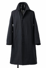 Load image into Gallery viewer, CAPERTICA REVERSIBLE MAC COAT / WASHABLE WOOL GABA & VENTILE COTTON WEATHER (BLACK NAVY)