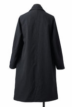 Load image into Gallery viewer, CAPERTICA REVERSIBLE MAC COAT / WASHABLE WOOL GABA & VENTILE COTTON WEATHER (BLACK NAVY)