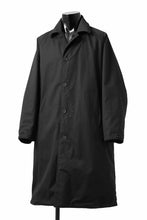Load image into Gallery viewer, CAPERTICA REVERSIBLE MAC COAT / WASHABLE WOOL GABA & VENTILE COTTON WEATHER (BLACK NAVY)