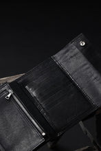 Load image into Gallery viewer, ISAMU KATAYAMA BACKLASH TRI-FOLD SHORT WALLET / ITALY DOUBLE SHOULDER (BLACK)