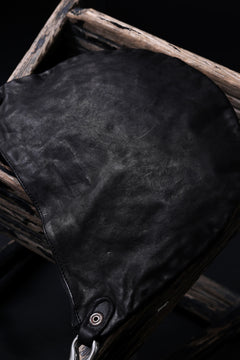 Load image into Gallery viewer, ISAMU KATAYAMA BACKLASH 2WAY BAM FLAP BAG / ITALY SHOULDER OBJECT DYED (BLACK)