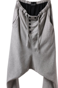 画像をギャラリービューアに読み込む, SOSNOVSKA CASHMERE WHITENED PANTS (LIGHT GREY)