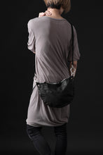 Load image into Gallery viewer, ISAMU KATAYAMA BACKLASH 2WAY BAM FLAP BAG / ITALY SHOULDER OBJECT DYED (BLACK)