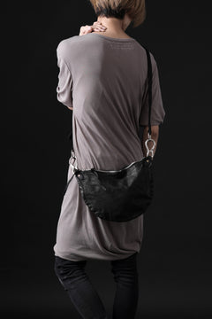 Load image into Gallery viewer, ISAMU KATAYAMA BACKLASH 2WAY BAM FLAP BAG / ITALY SHOULDER OBJECT DYED (BLACK)