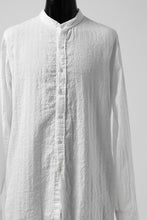 Load image into Gallery viewer, daub STRIPE LONG SHIRT / WASHED SOFT TWILL (WHITE)