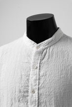 Load image into Gallery viewer, daub STRIPE LONG SHIRT / WASHED SOFT TWILL (WHITE)