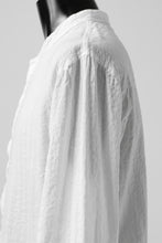 Load image into Gallery viewer, daub STRIPE LONG SHIRT / WASHED SOFT TWILL (WHITE)