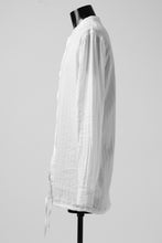 Load image into Gallery viewer, daub STRIPE LONG SHIRT / WASHED SOFT TWILL (WHITE)
