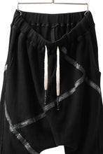 Load image into Gallery viewer, FIRST AID TO THE INJURED DATUM SHORTS / WAFFEL + SEAM TAPED (BLACK)