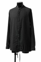 Load image into Gallery viewer, daub STRIPE LONG SHIRT / DYED SOFT TWILL (BLACK)