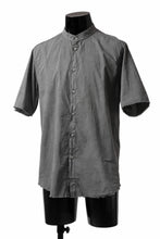 Load image into Gallery viewer, daub SHORT SLEEVE SHIRT / COLD DYED ORGANIC COTTON (GREY)