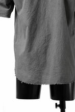Load image into Gallery viewer, daub SHORT SLEEVE SHIRT / COLD DYED ORGANIC COTTON (GREY)