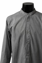 Load image into Gallery viewer, daub LONG SLEEVE SHIRT / COLD DYED COTTON BROAD (GREY)