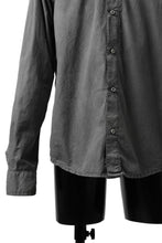 Load image into Gallery viewer, daub LONG SLEEVE SHIRT / COLD DYED COTTON BROAD (GREY)