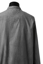 Load image into Gallery viewer, daub LONG SLEEVE SHIRT / COLD DYED COTTON BROAD (GREY)