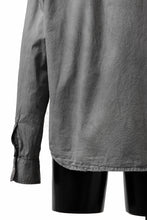 Load image into Gallery viewer, daub LONG SLEEVE SHIRT / COLD DYED COTTON BROAD (GREY)