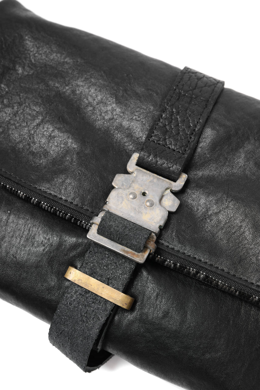 画像をギャラリービューアに読み込む, ierib Folded Clutch Bag with Hand Strap / FVT Oiled Horse (BLACK)
