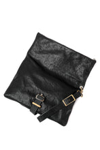 画像をギャラリービューアに読み込む, ierib Folded Clutch Bag with Hand Strap / FVT Oiled Horse (BLACK)
