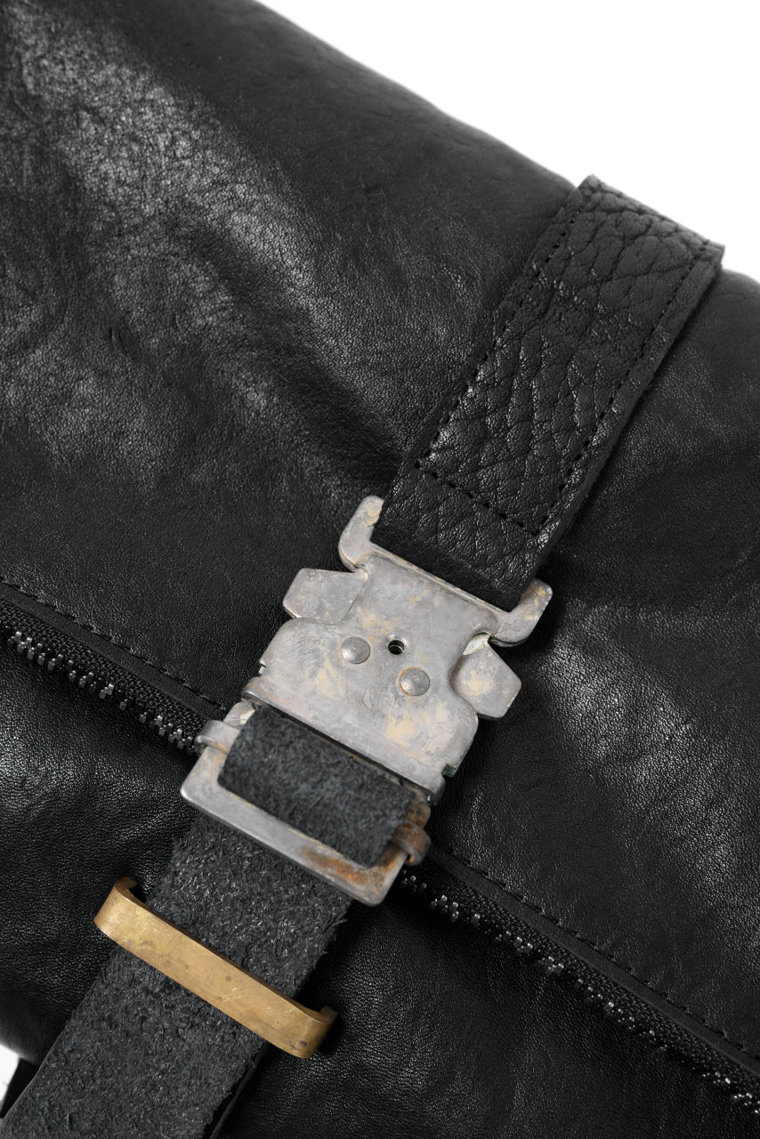 画像をギャラリービューアに読み込む, ierib Folded Clutch Bag with Hand Strap / FVT Oiled Horse (BLACK)