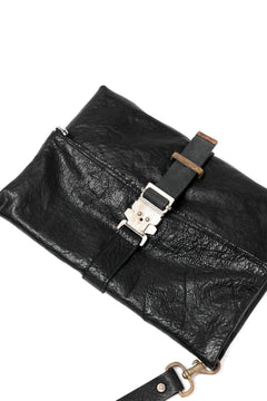 画像をギャラリービューアに読み込む, ierib exclusive Folded Clutch Bag with Shoulder Strap / FVT Oiled Horse (BLACK)