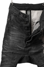 画像をギャラリービューアに読み込む, BORIS BIDJAN SABERI DROP CROTCH SLIM PANTS / STONE WASHED &amp; USED EFFECT &amp; BODY MOLDED &quot;P23-F1603K&quot; (BLACK DENIM)