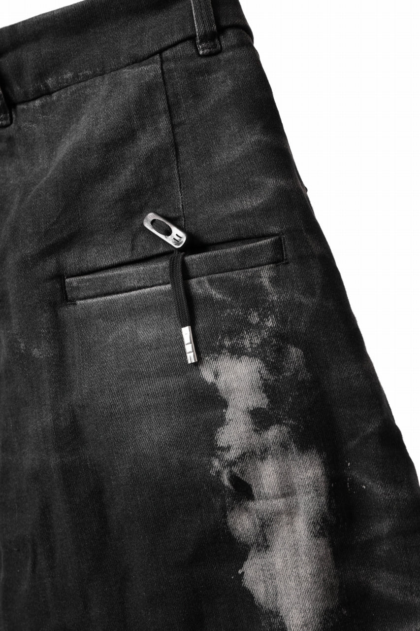 画像をギャラリービューアに読み込む, BORIS BIDJAN SABERI DROP CROTCH SLIM PANTS / STONE WASHED &amp; USED EFFECT &amp; BODY MOLDED &quot;P23-F1603K&quot; (BLACK DENIM)