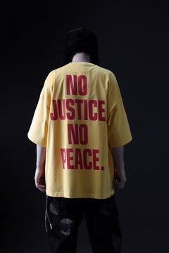 Load image into Gallery viewer, mastermind WORLD JUSTICE TEE / BOXY FIT (YELLOW)