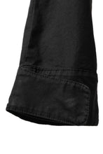 Load image into Gallery viewer, daub CENTRAL SEAM BUTTONS CLOSURE PANTS / DYED STRETCH SOFT COTTON (BLACK)