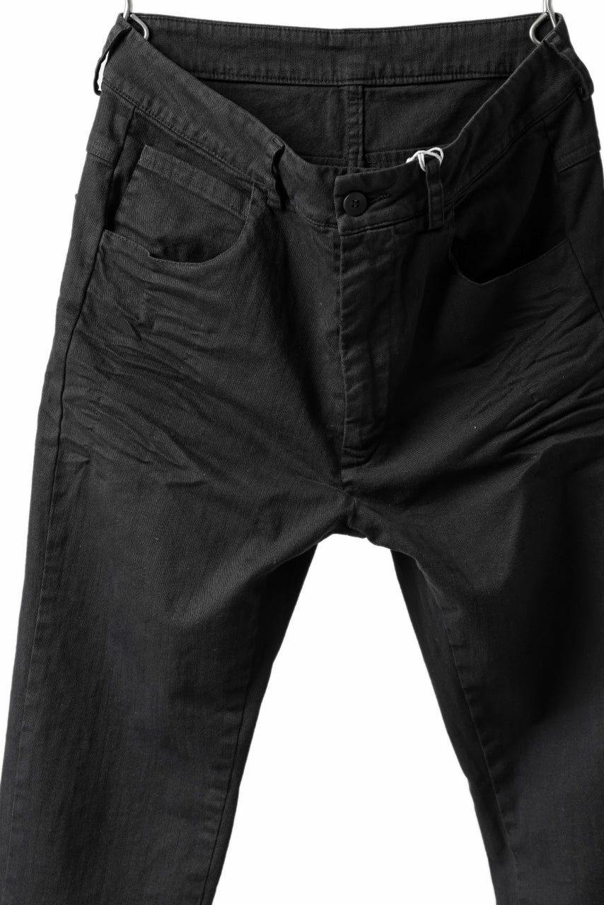 Load image into Gallery viewer, daub ERGONOMIC SKINNY PANTS / DYED LIGHT TWILL (BLACK)